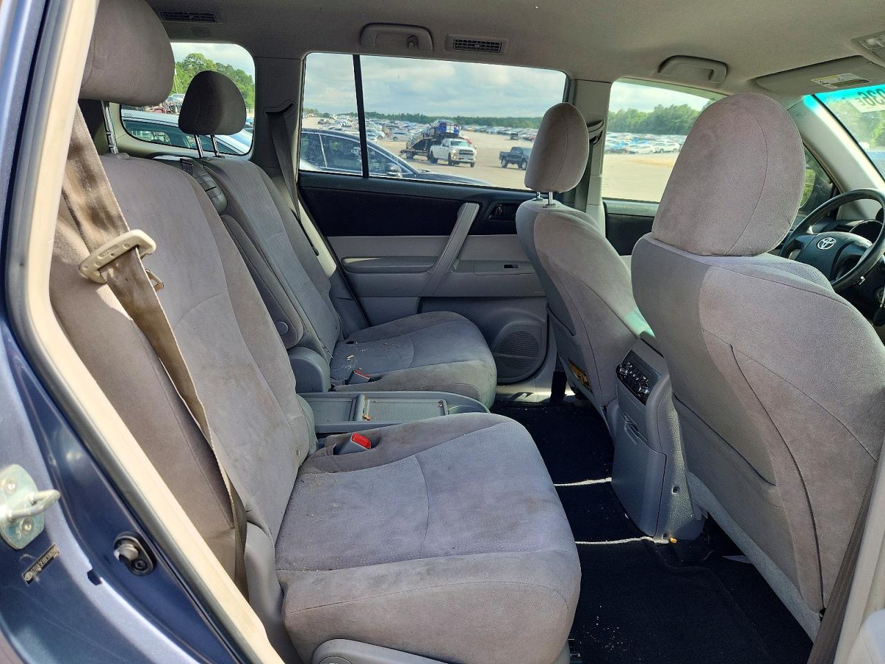 Toyota Highlander Base