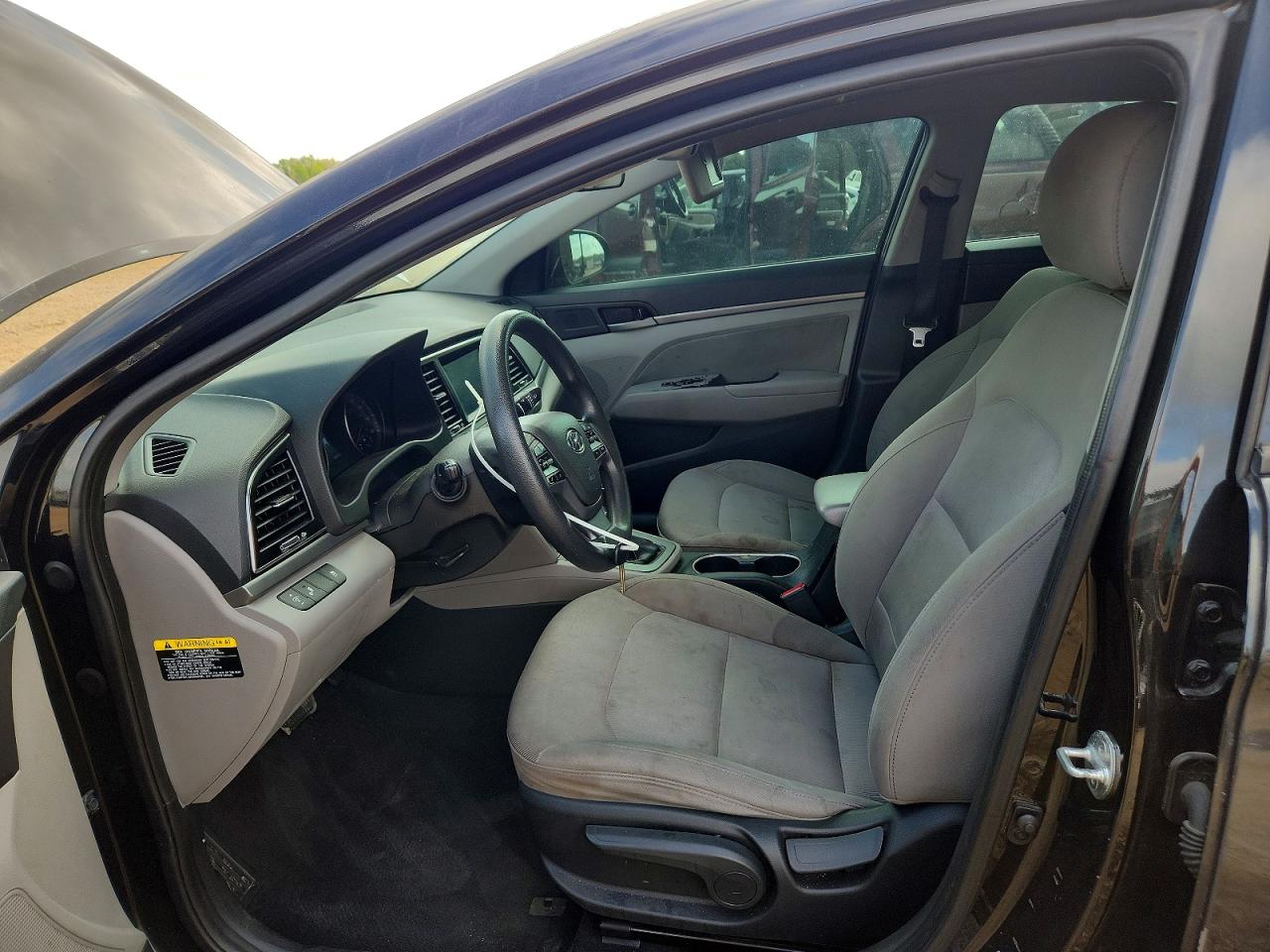Hyundai ELANTRA Sel