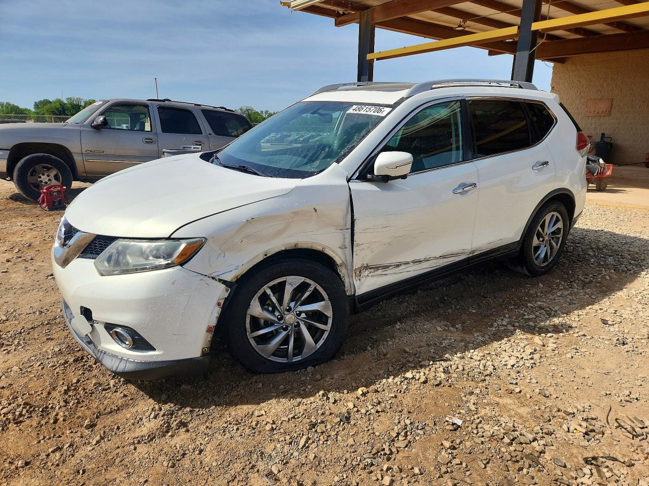 Salvage Nissan Rogue Image