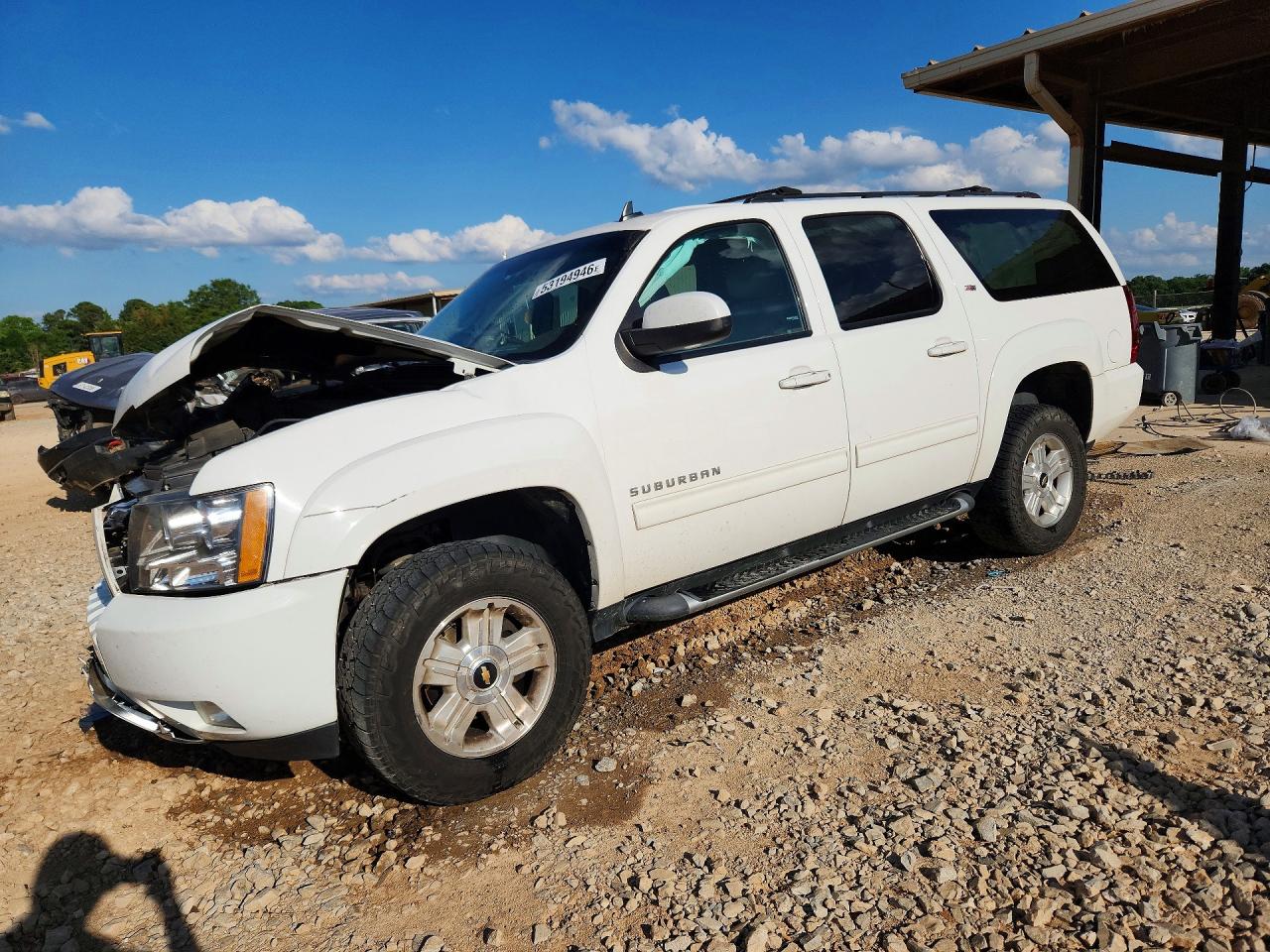 Salvage Chevrolet Suburban Image