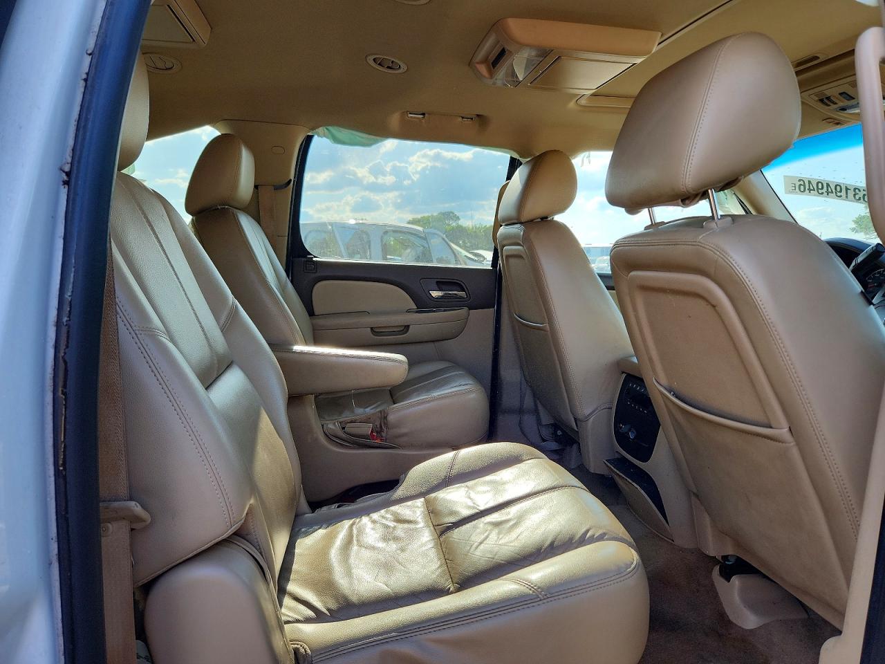 Chevrolet Suburban K1500 Lt