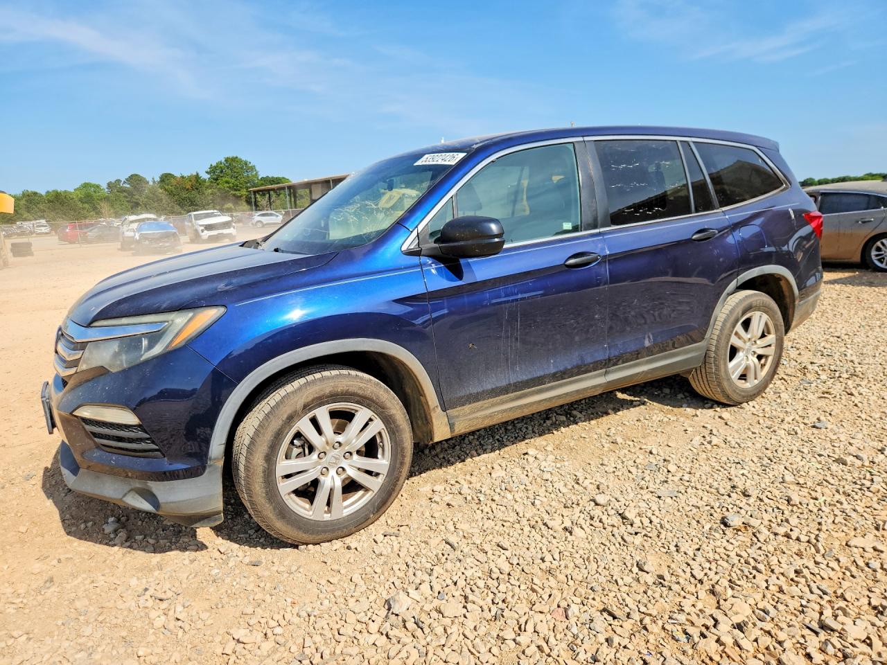 Salvage Honda Pilot Image