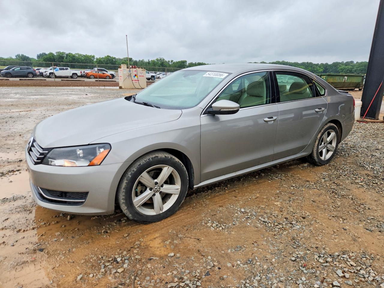Salvage Volkswagen Passat Image