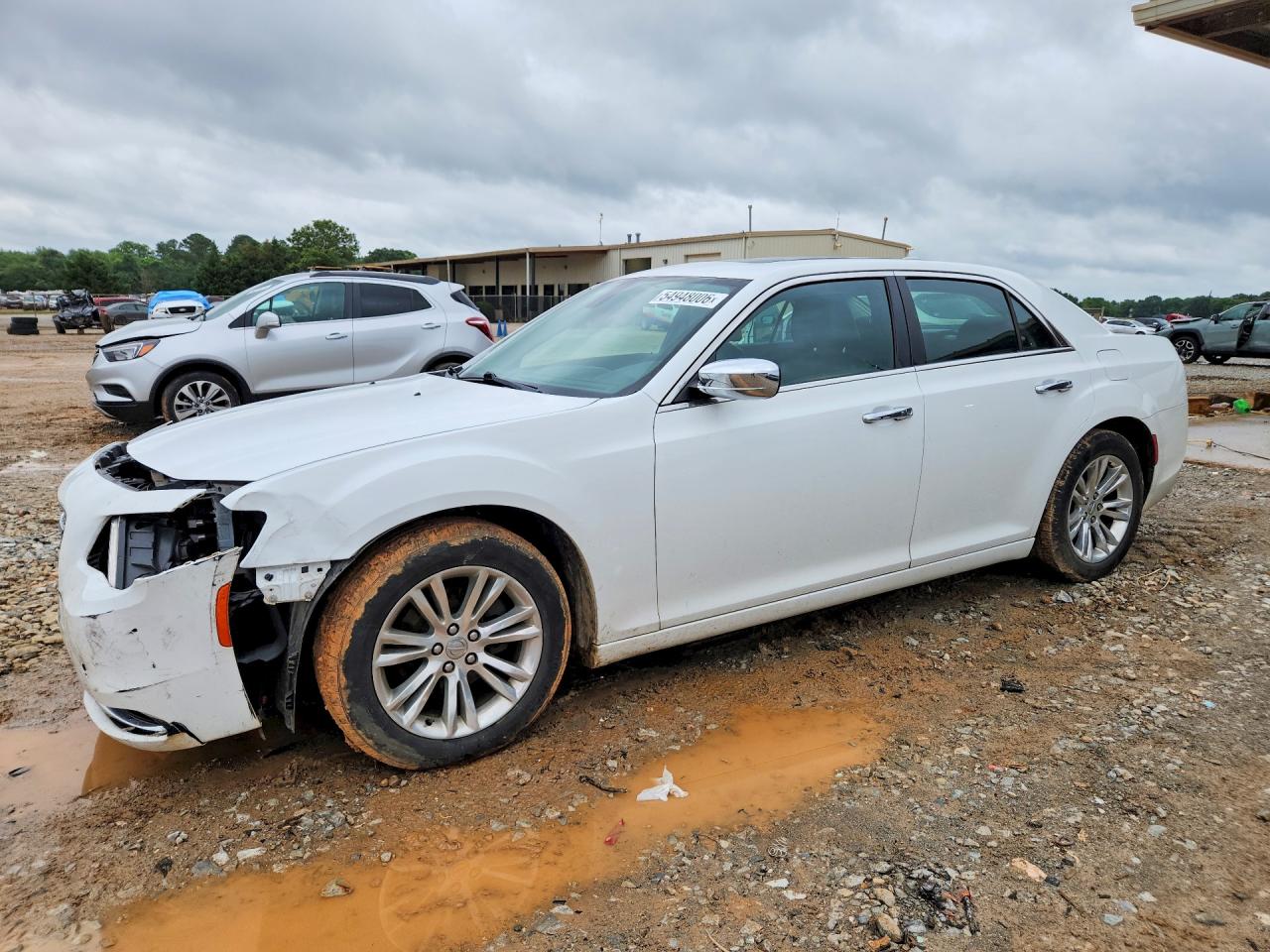 Salvage Chrysler 300 Image