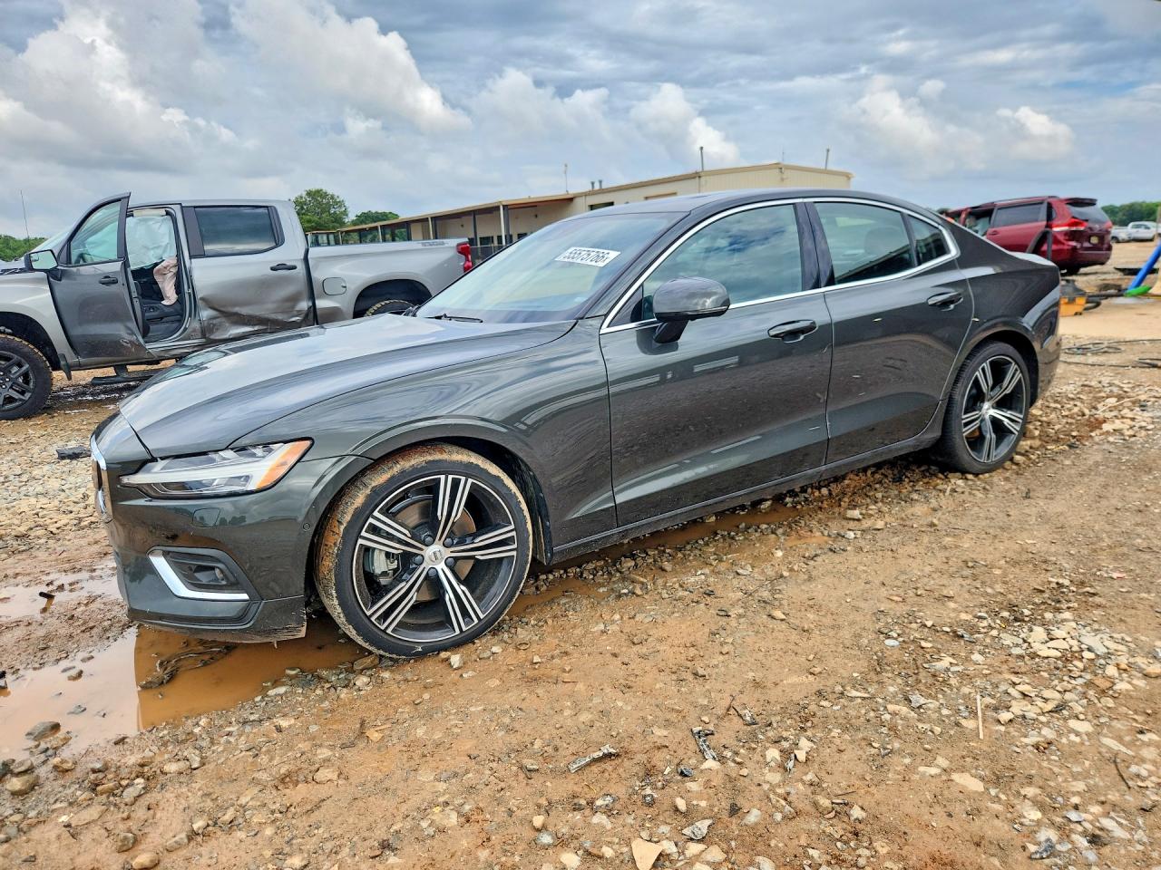 Salvage Volvo S60 Image