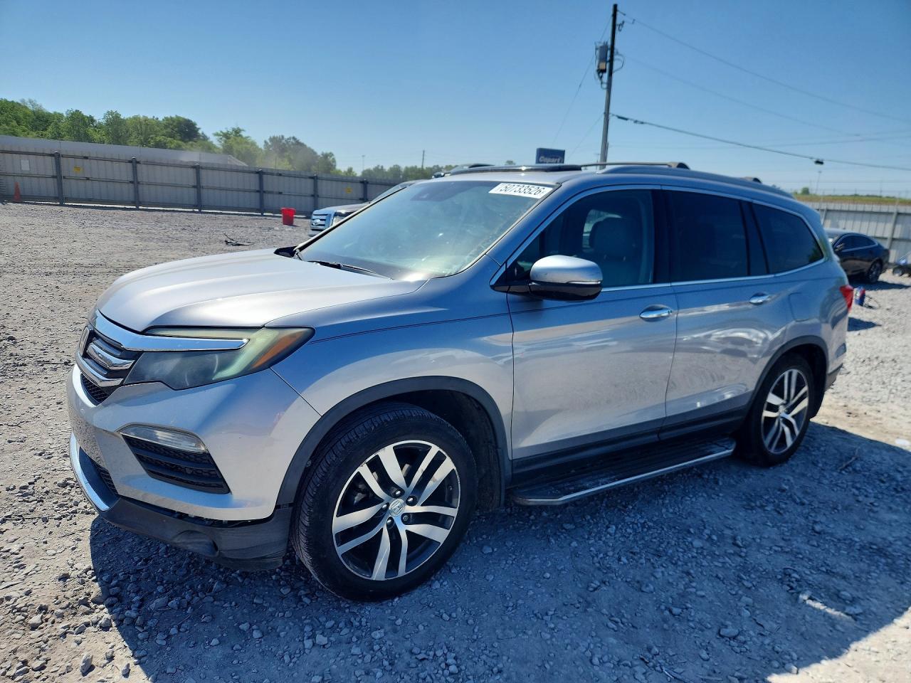 Salvage Honda Pilot Image