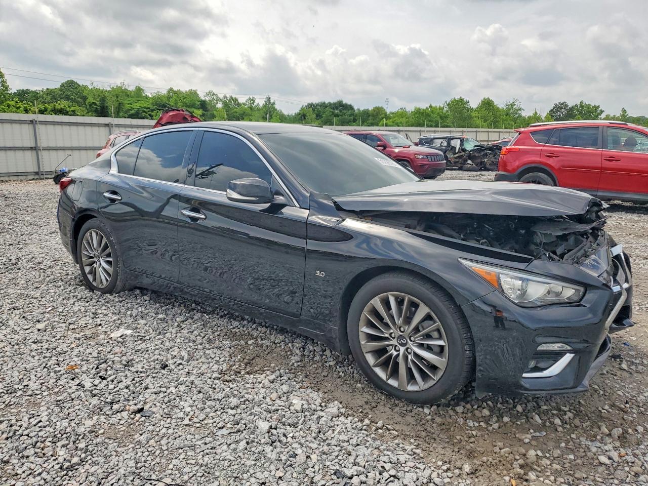 INFINITI Q50 3.0t Luxe