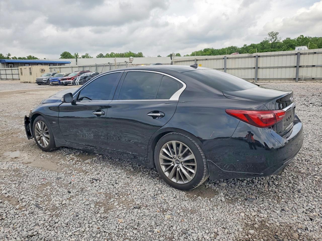 INFINITI Q50 3.0t Luxe