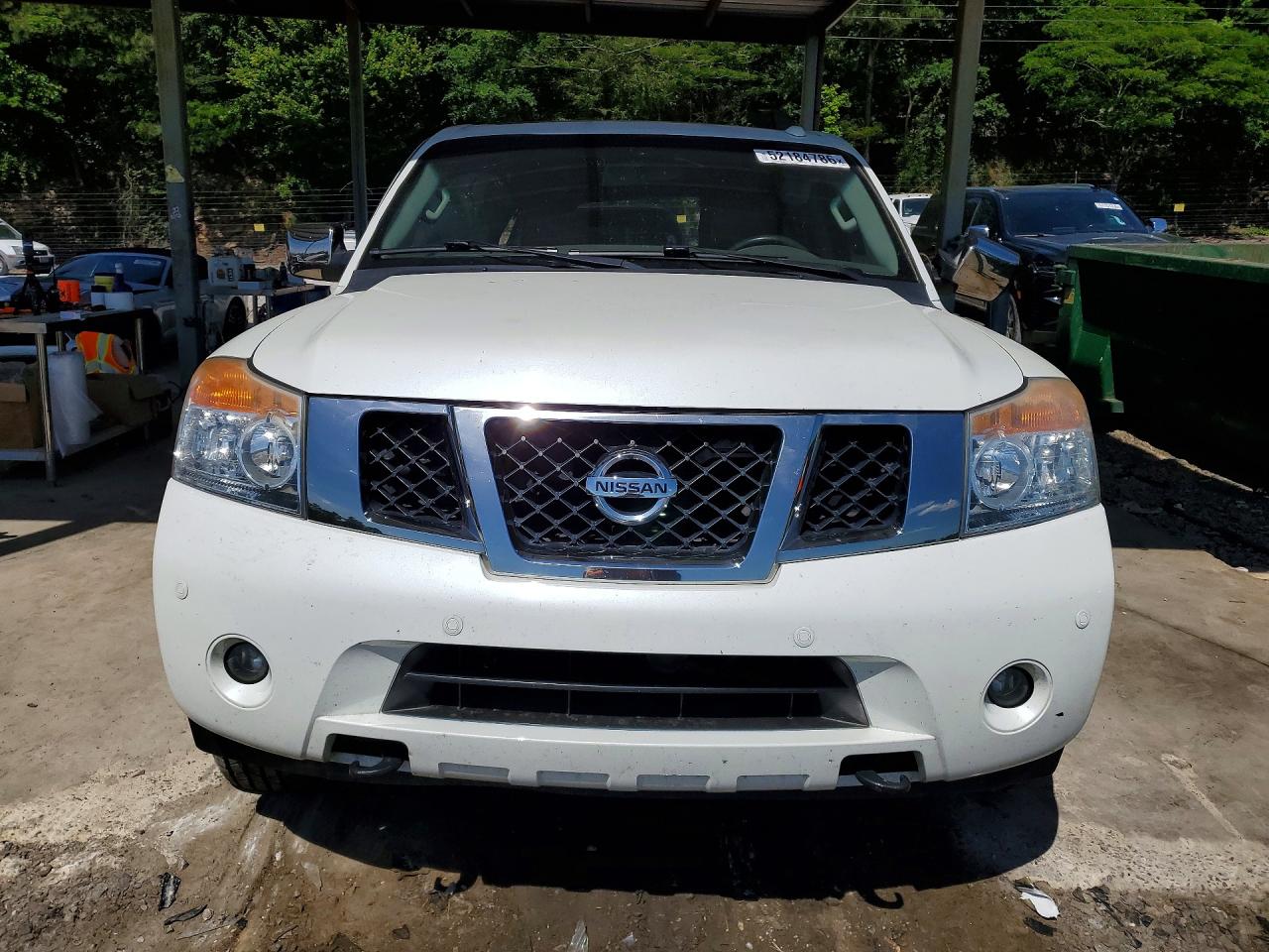 Nissan Armada Platinum