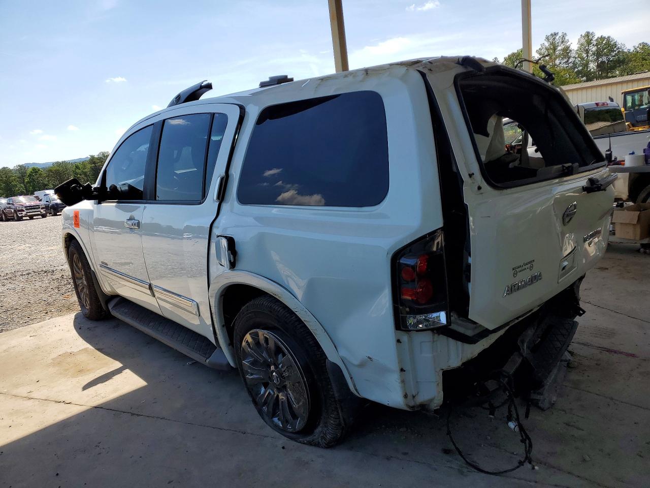 Nissan Armada Platinum
