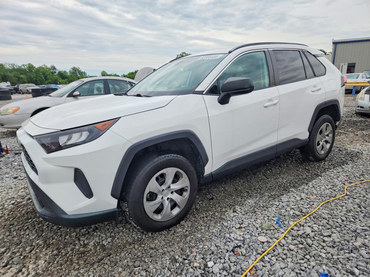 Salvage Toyota RAV4 Image