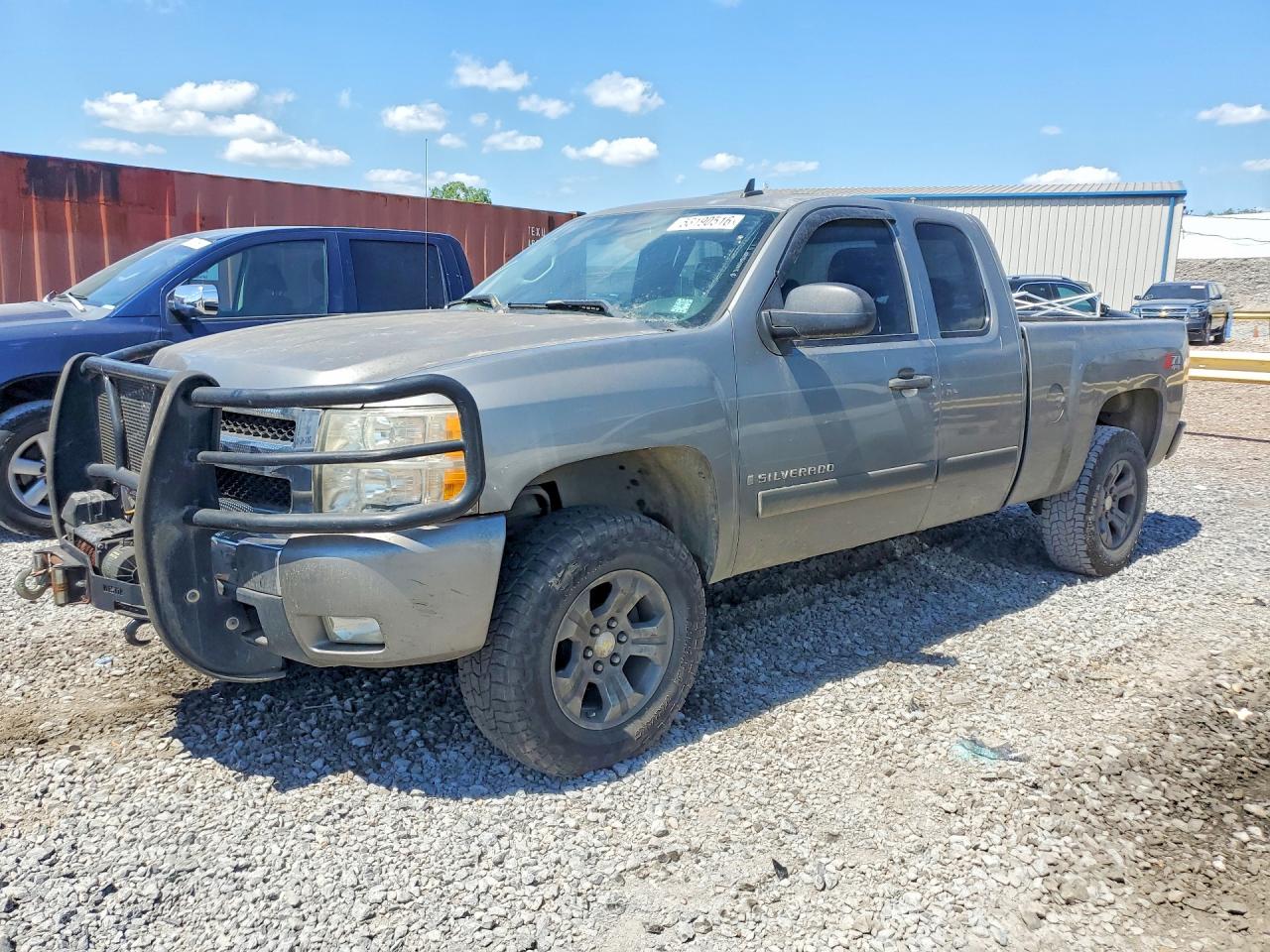 Salvage Chevrolet Silverado Image