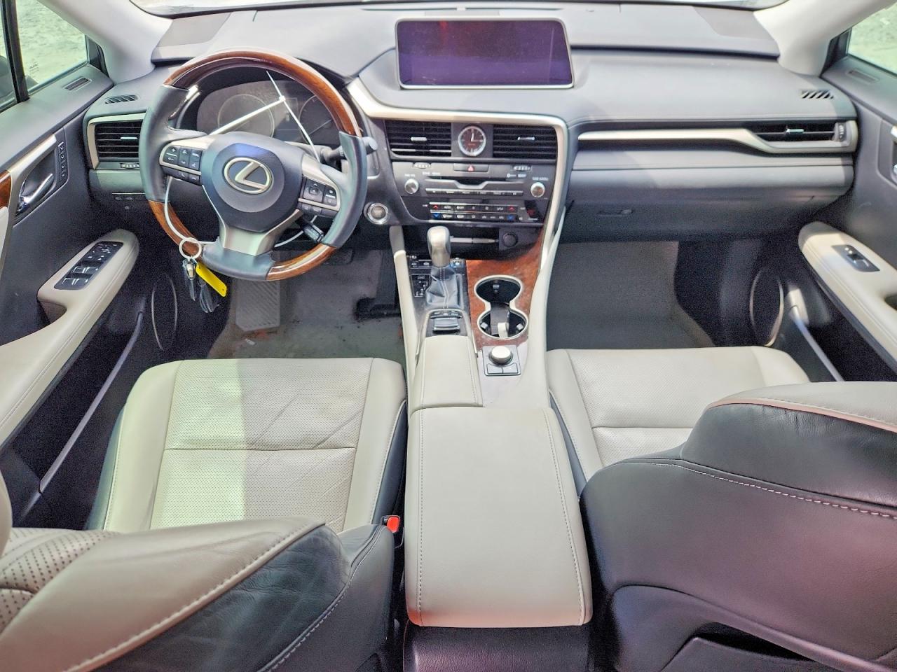 Lexus RX Base