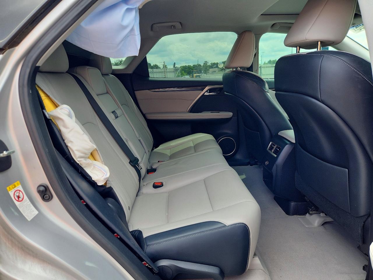 Lexus RX Base