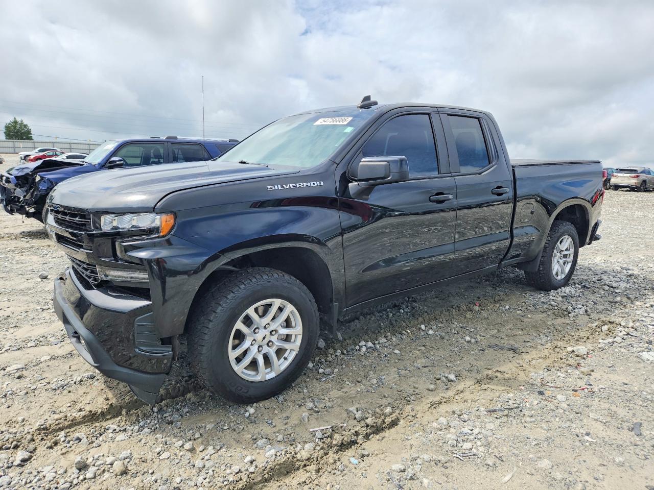 Salvage Chevrolet Silverado Image