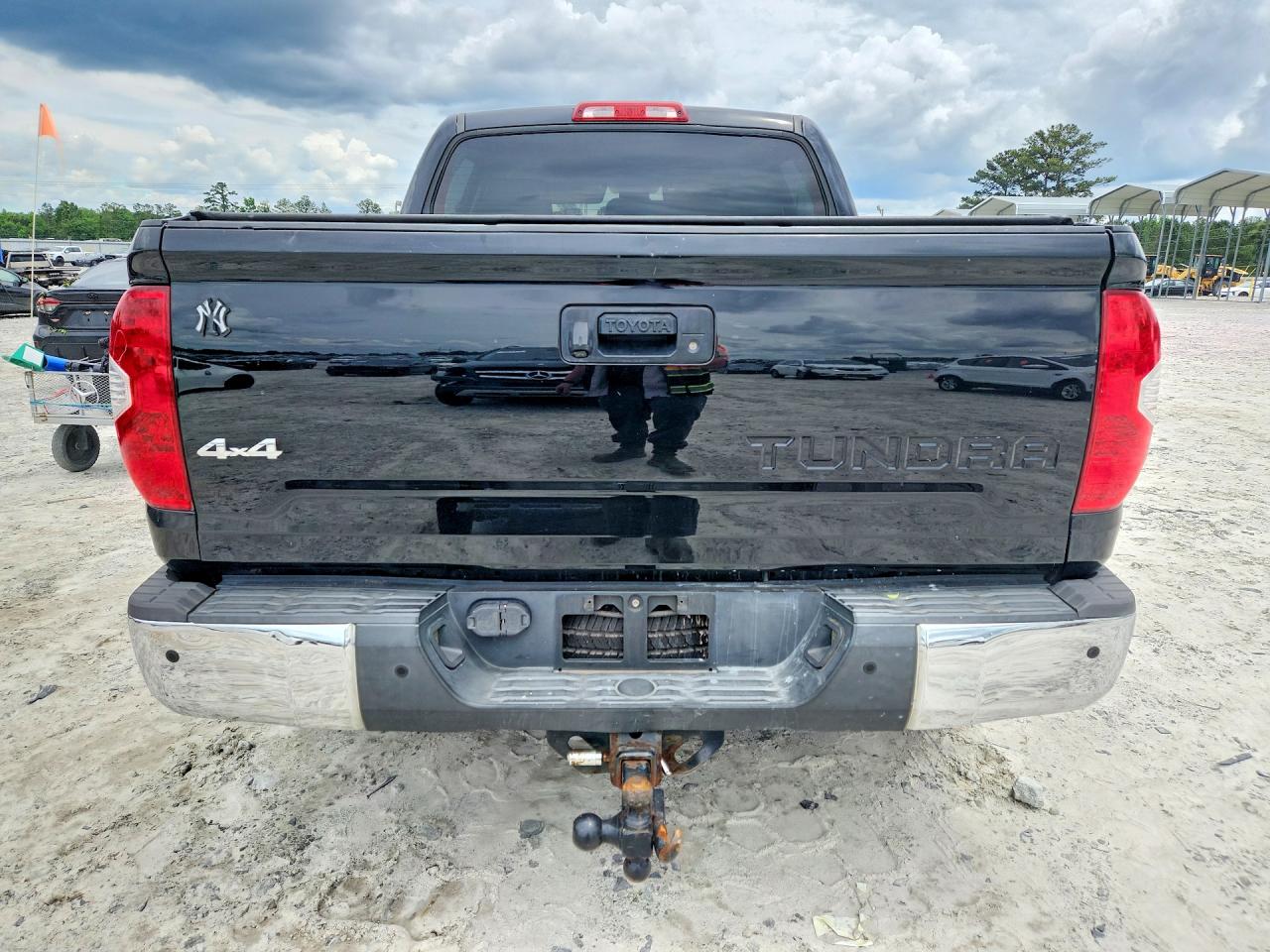 Toyota Tundra Crewmax Limited