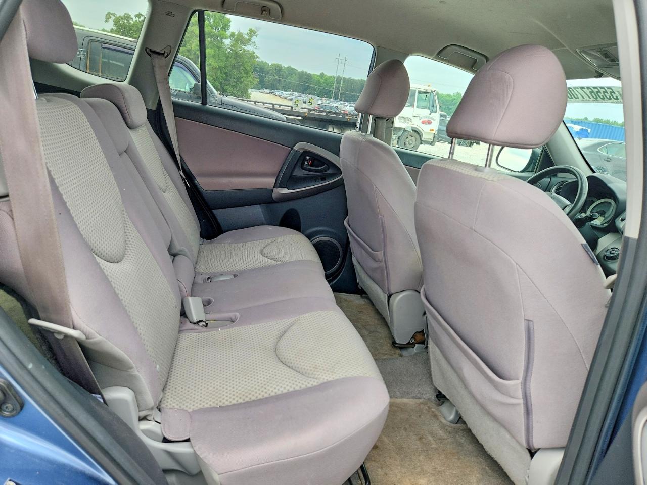 Toyota RAV4 Base