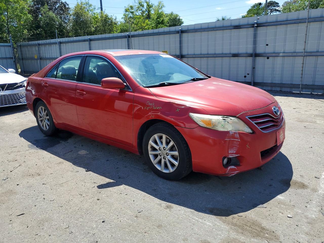Toyota Camry Xle V6