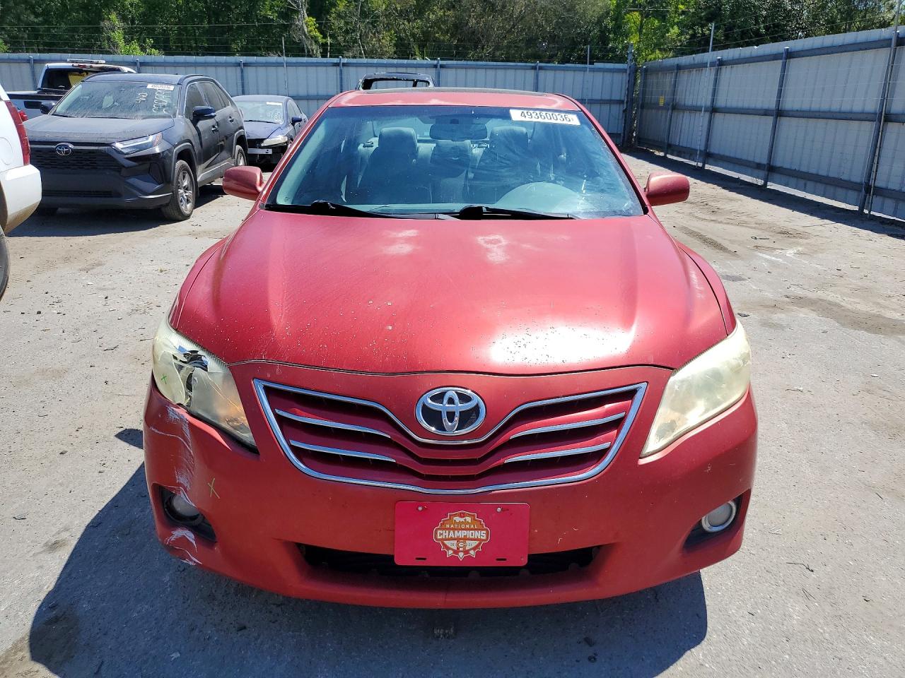 Toyota Camry Xle V6