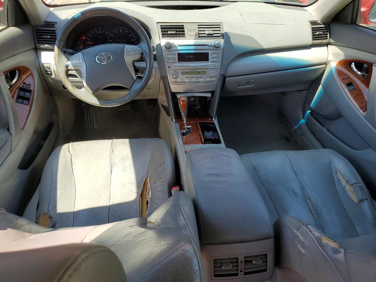 Toyota Camry Xle V6
