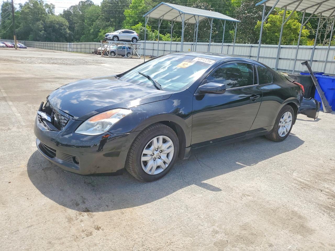 Salvage Nissan Altima Image