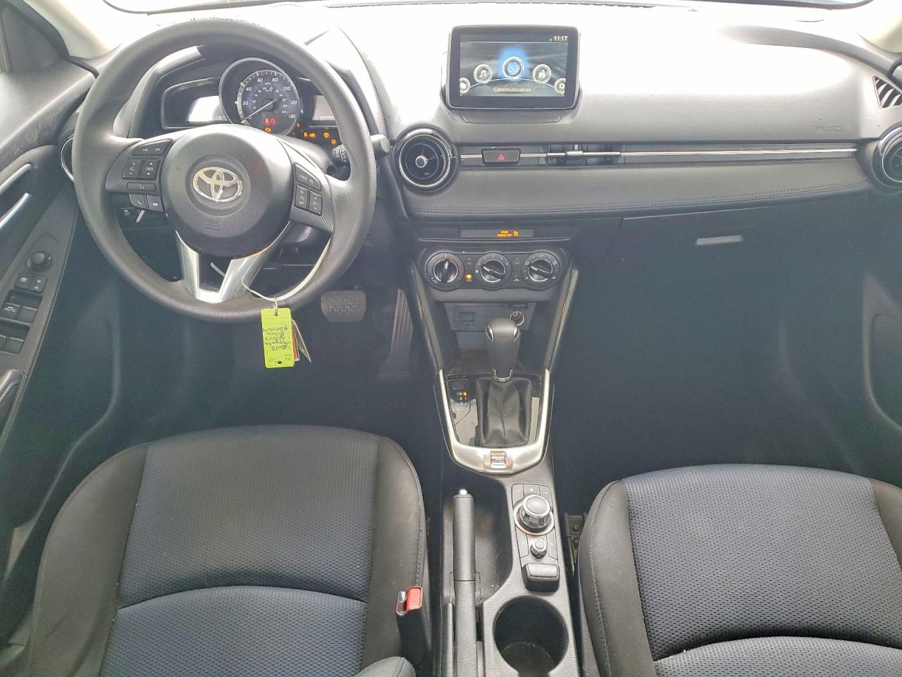 Toyota Yaris Base