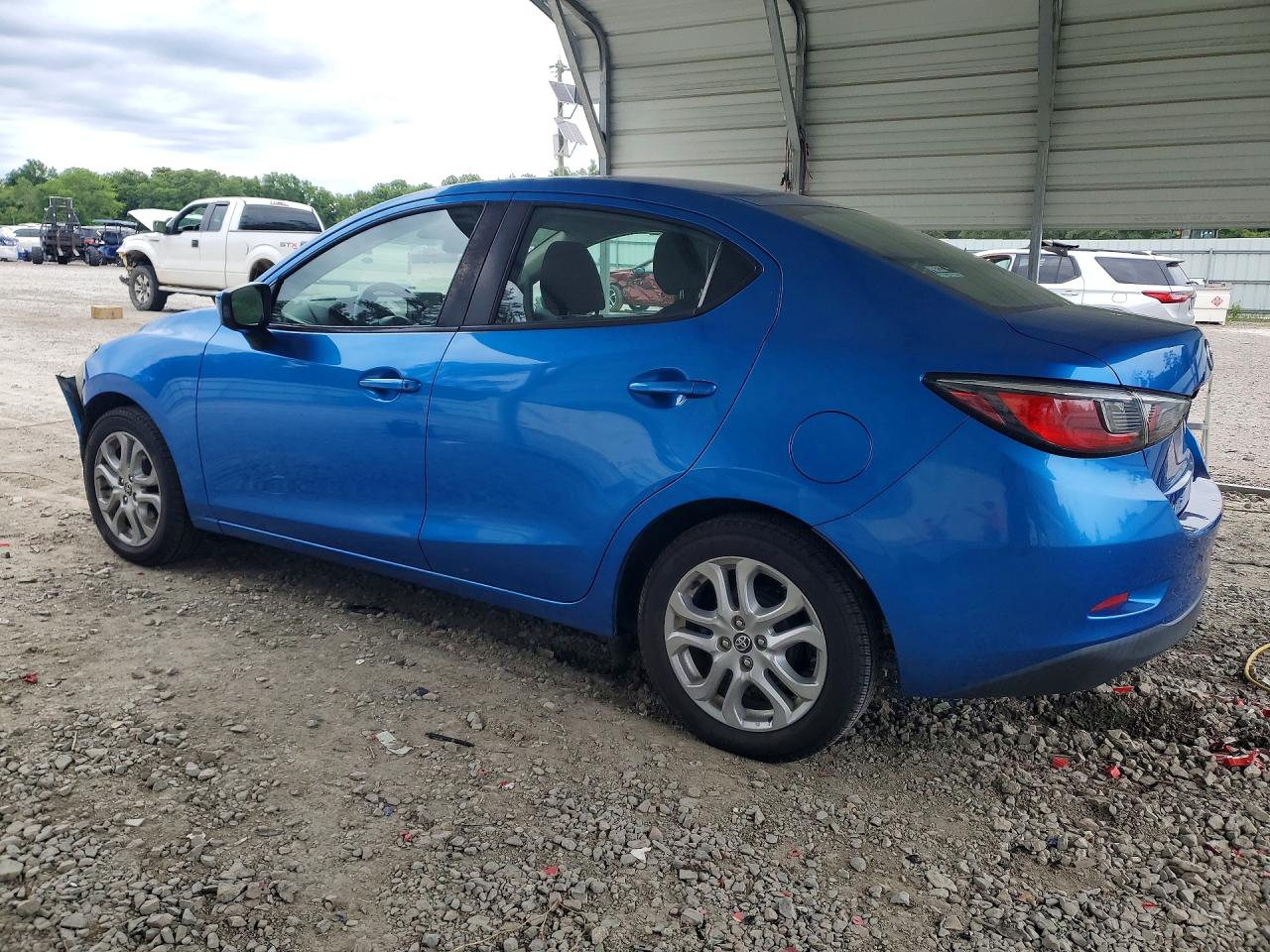 Toyota Yaris Base