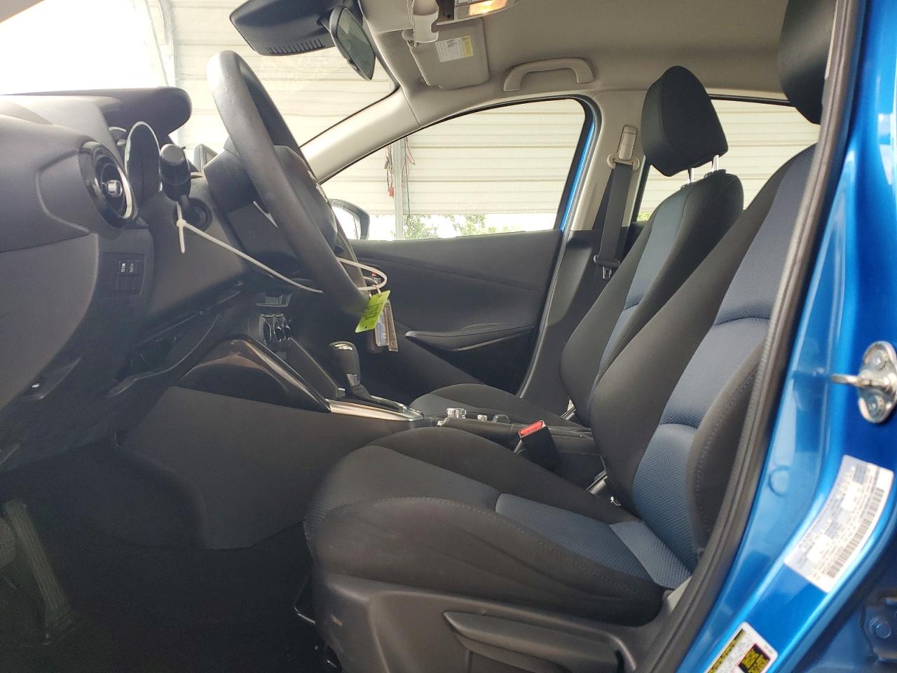 Toyota Yaris Base