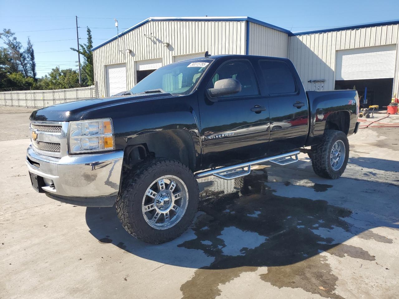 Salvage Chevrolet Silverado Image