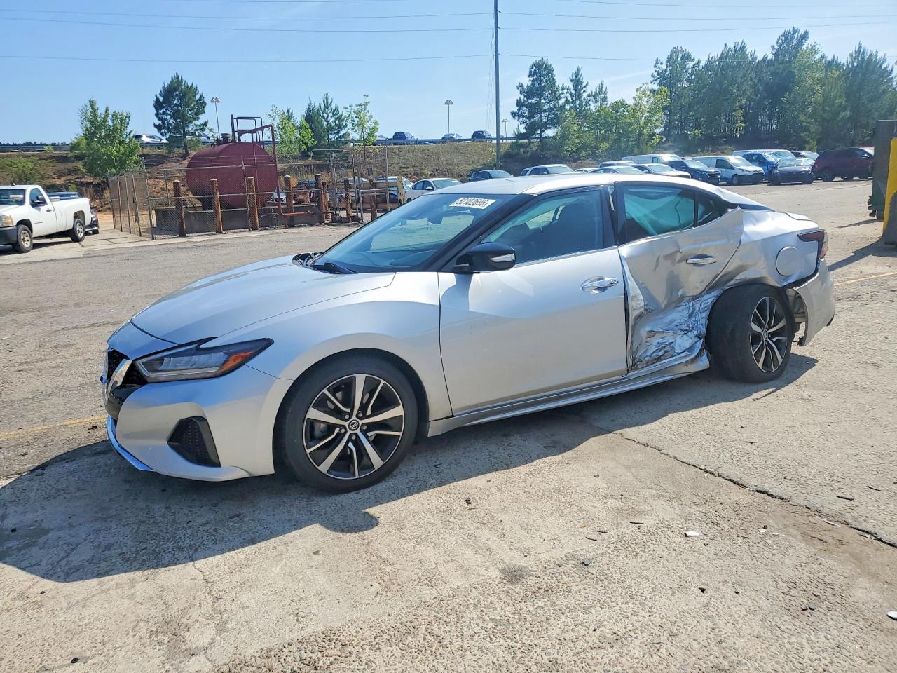 Salvage Nissan Maxima Image