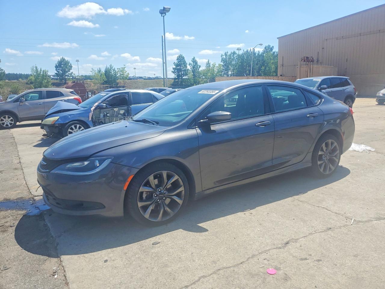 Salvage Chrysler 200 Image