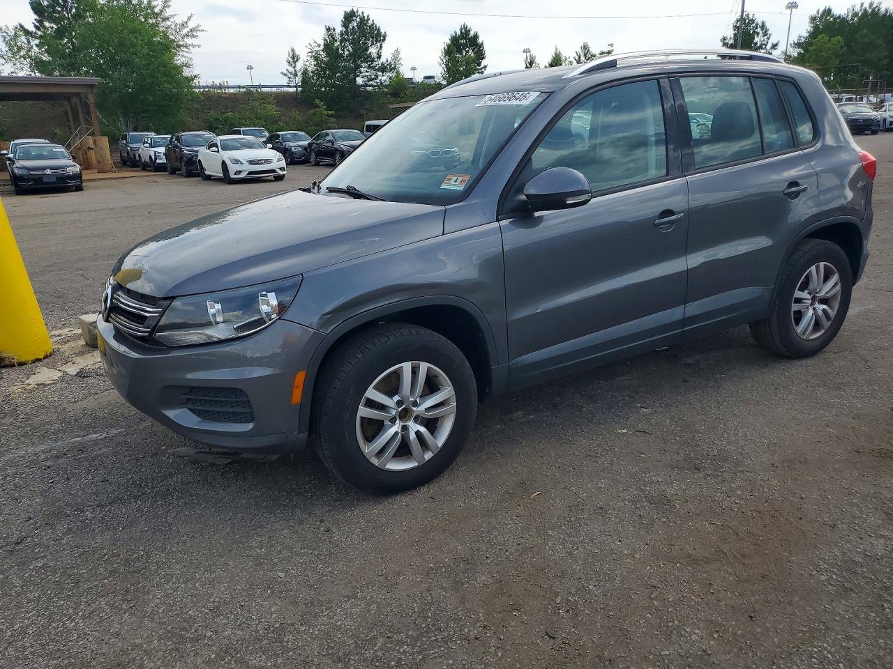 Salvage Volkswagen Tiguan Image