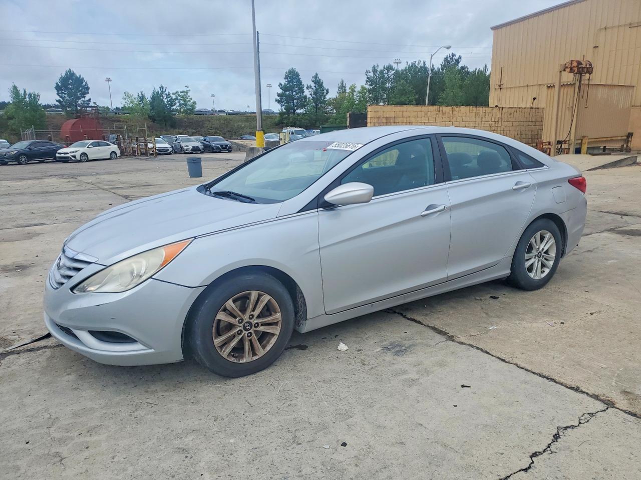 Salvage Hyundai SONATA Image