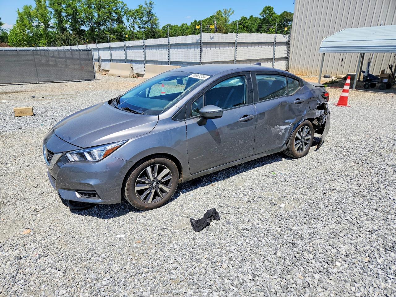 Salvage Nissan Versa Image