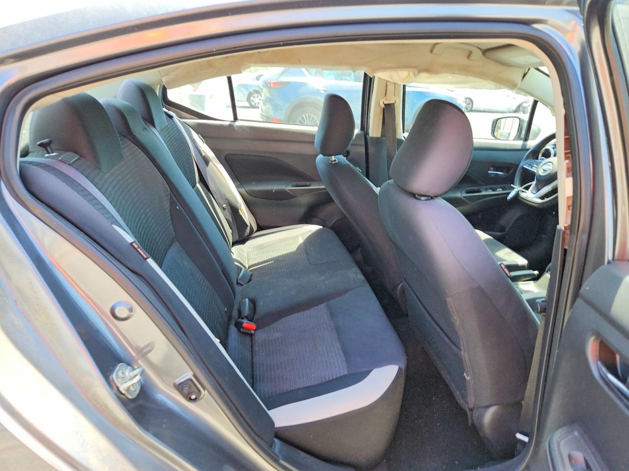 Nissan Versa Sv