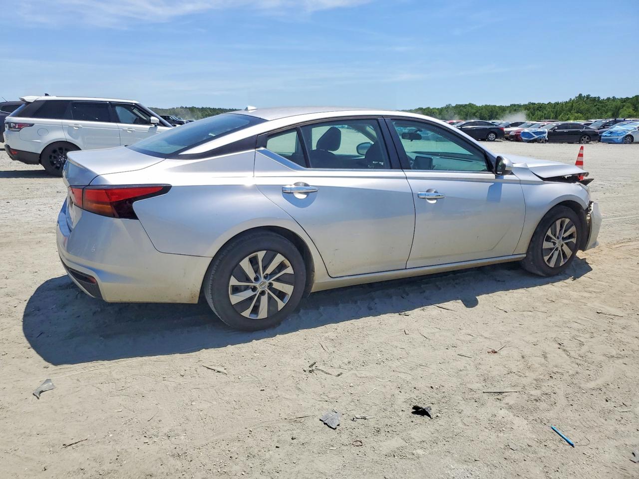 Nissan Altima S