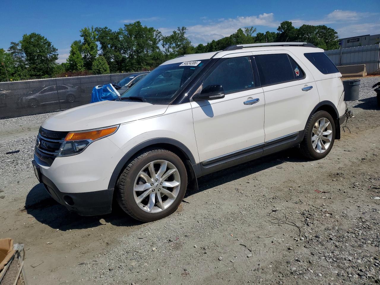 Salvage Ford Explorer Image