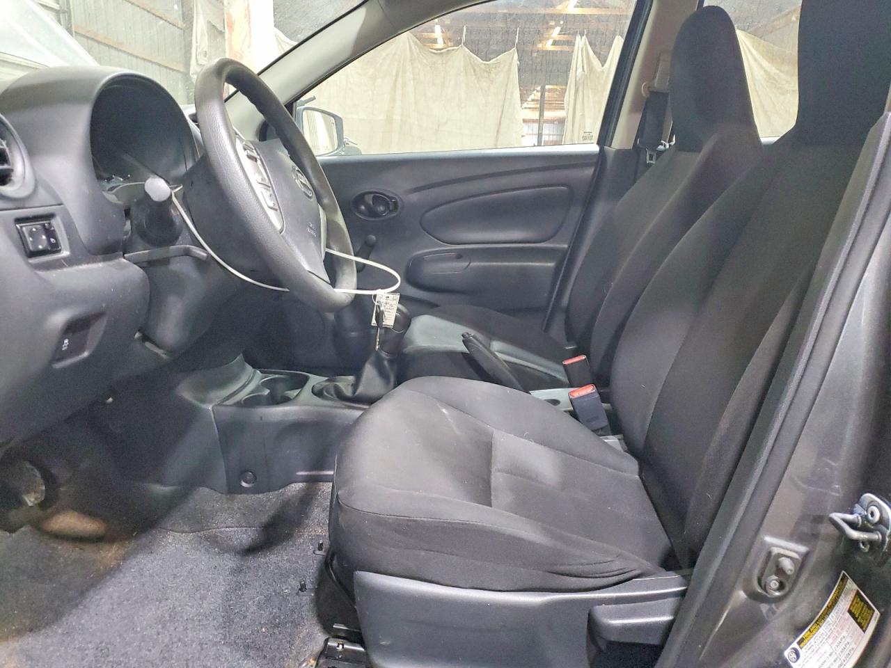 Nissan Versa 1.6 S
