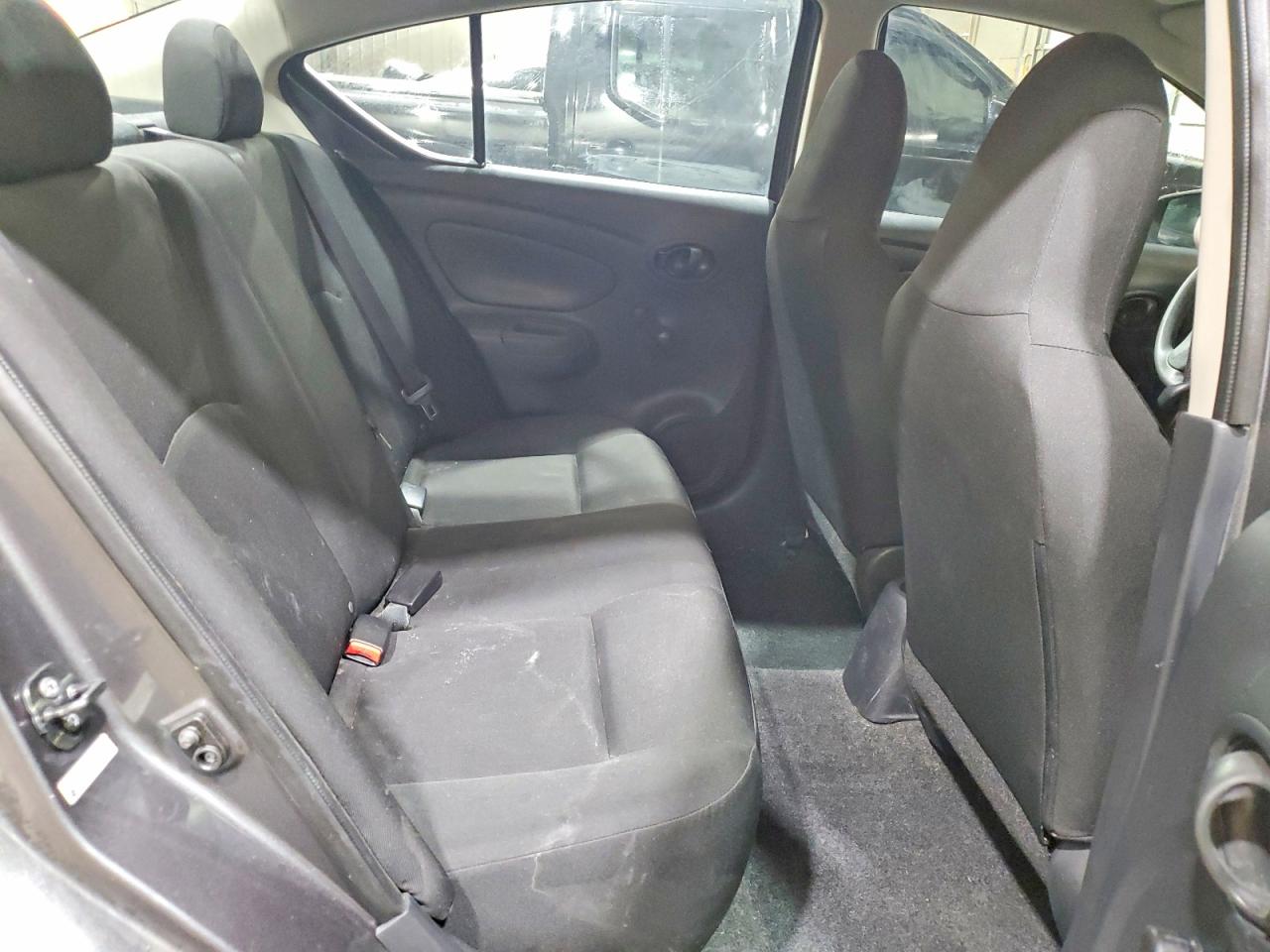 Nissan Versa 1.6 S