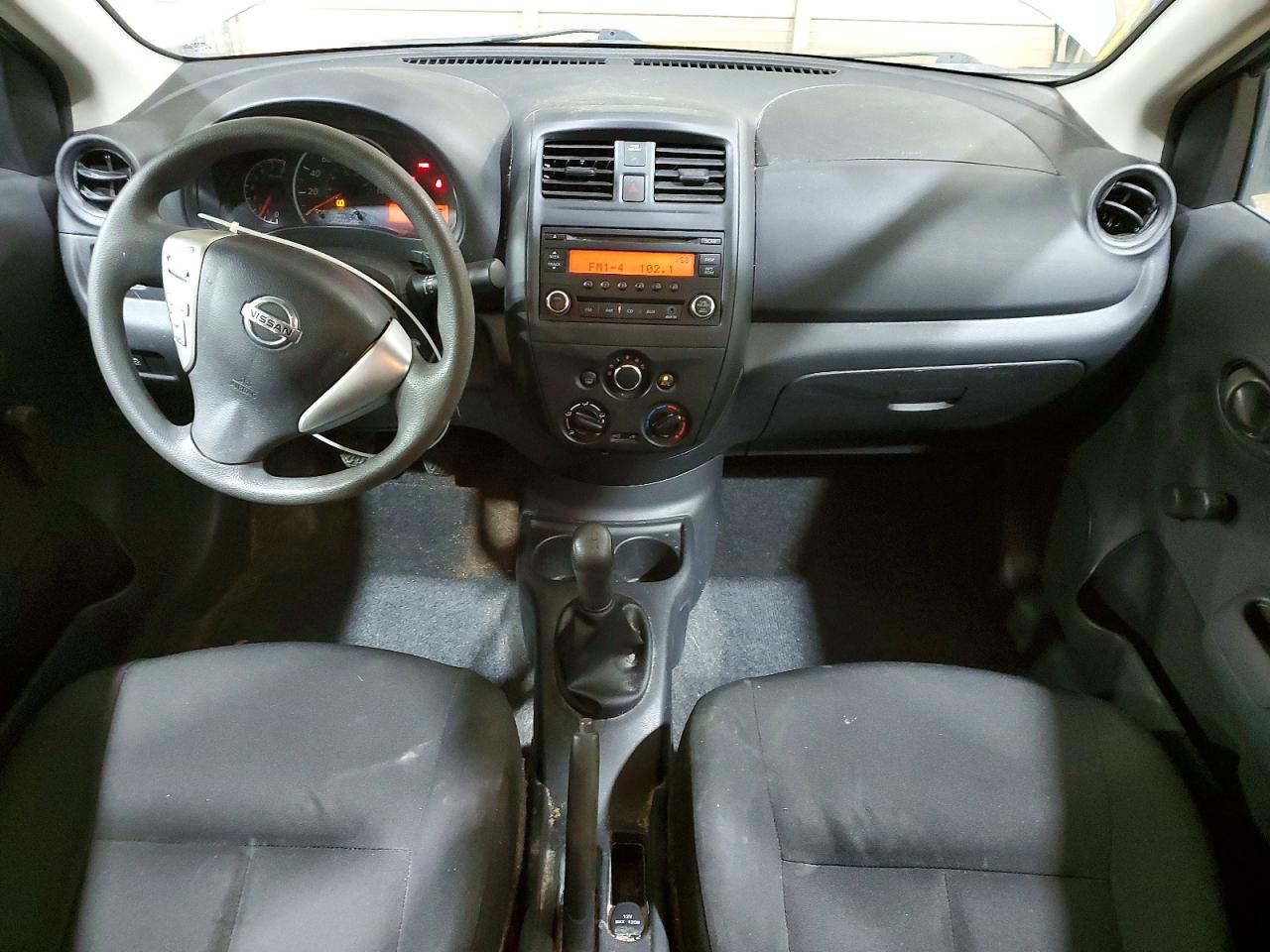 Nissan Versa 1.6 S