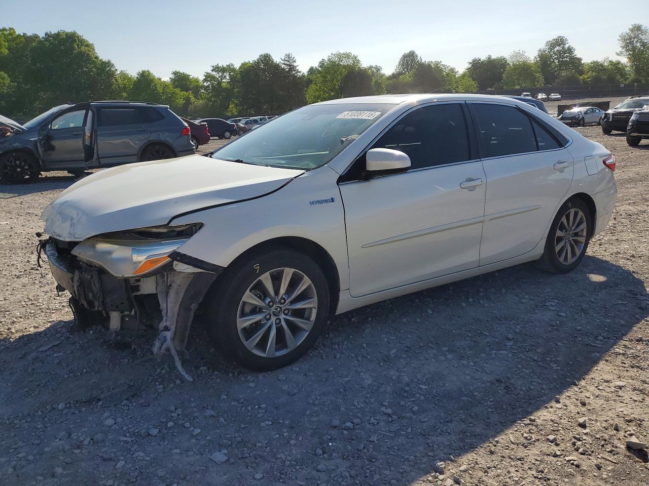 Salvage Toyota Camry Image