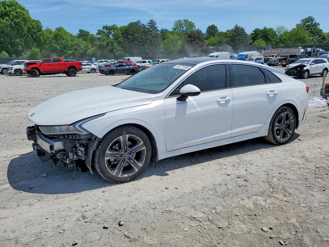 Salvage Kia K5 Image
