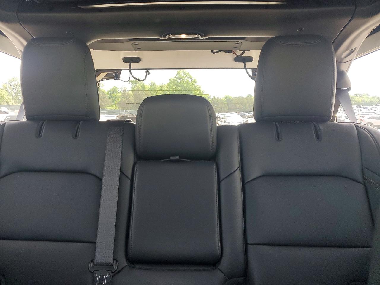 Jeep Wrangler Sahara