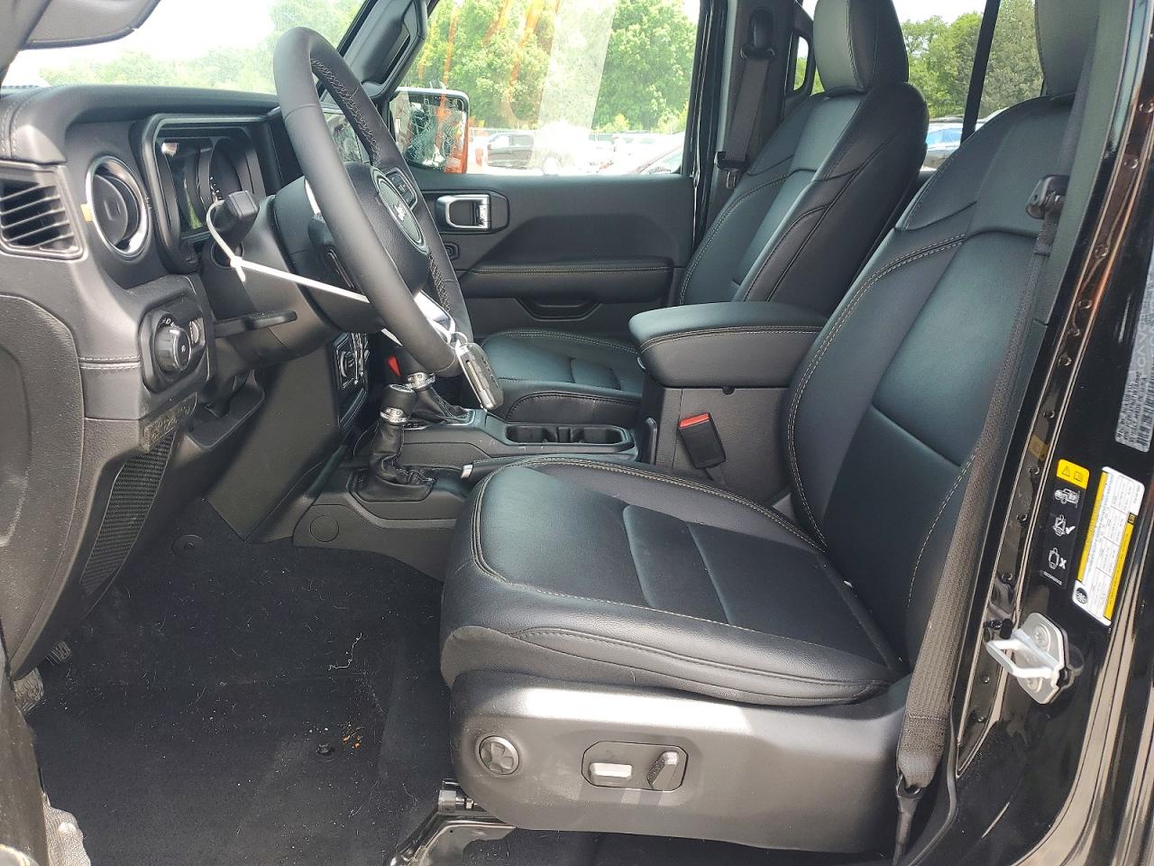 Jeep Wrangler Sahara