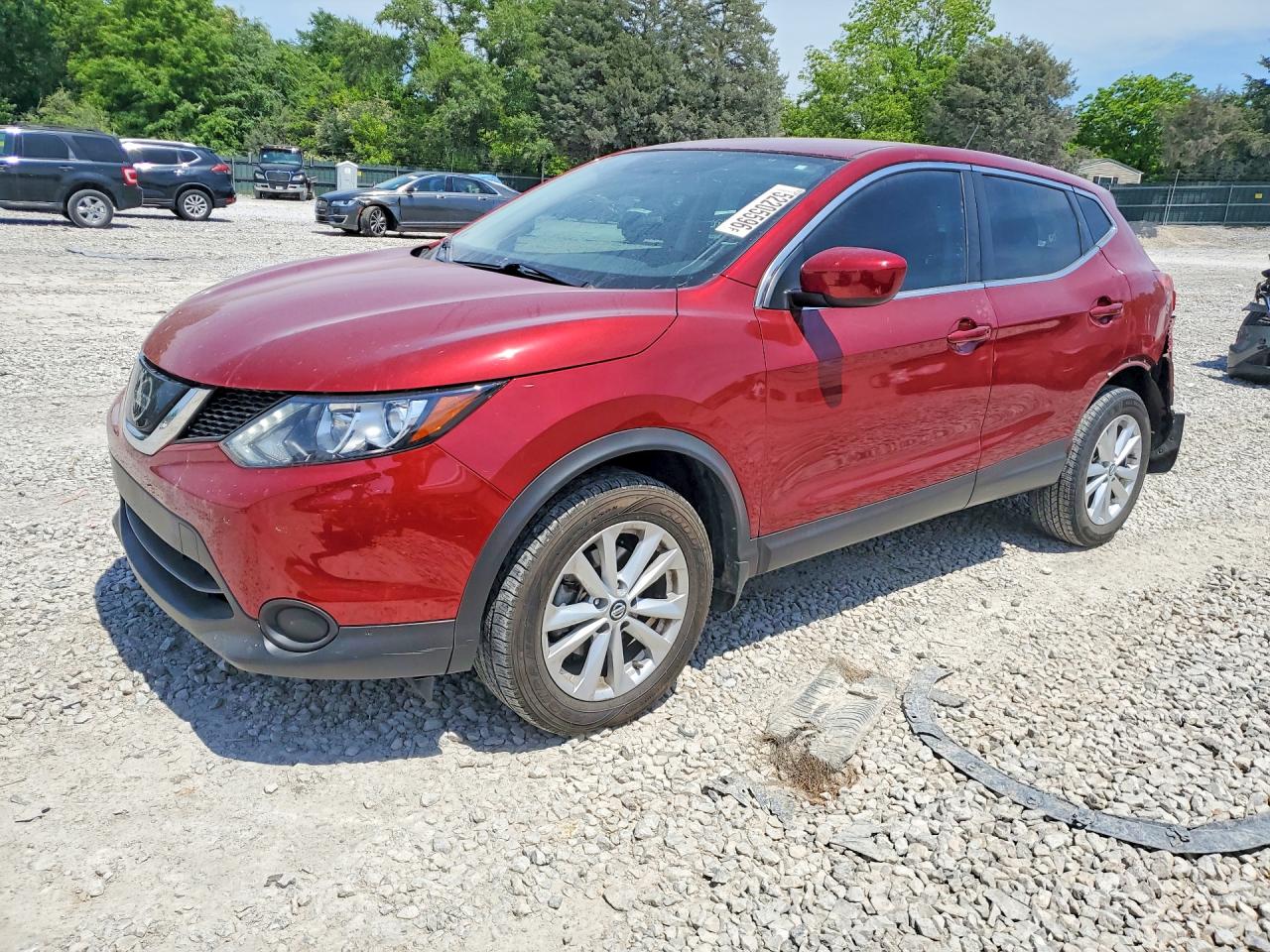Salvage Nissan Rogue Image