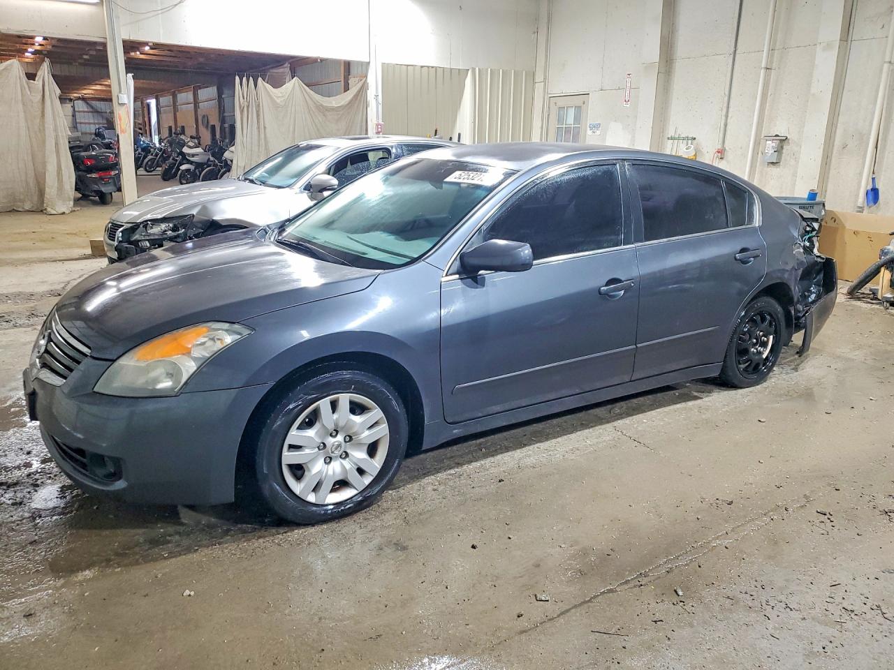 Salvage Nissan Altima Image