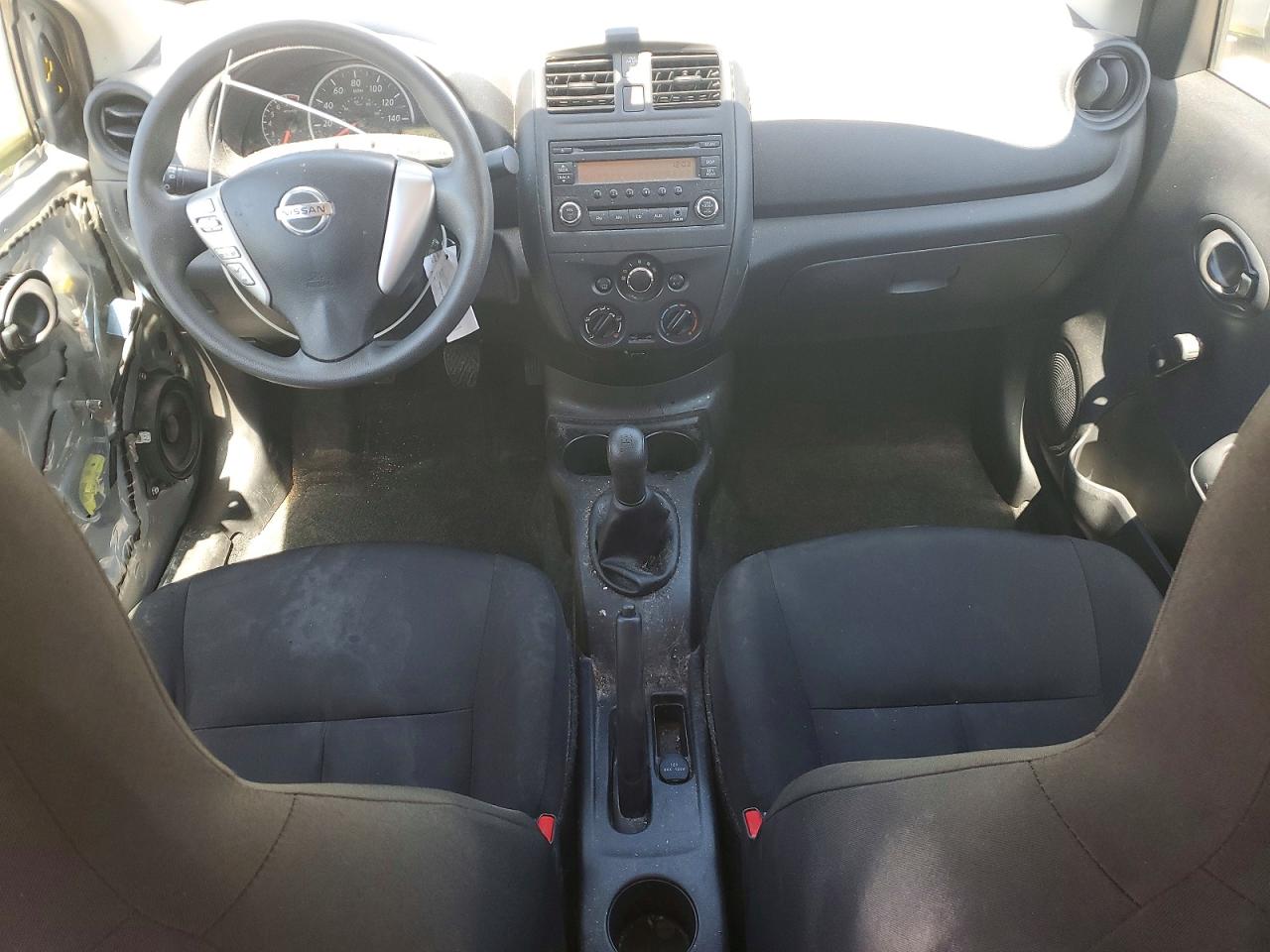Nissan Versa 1.6 S