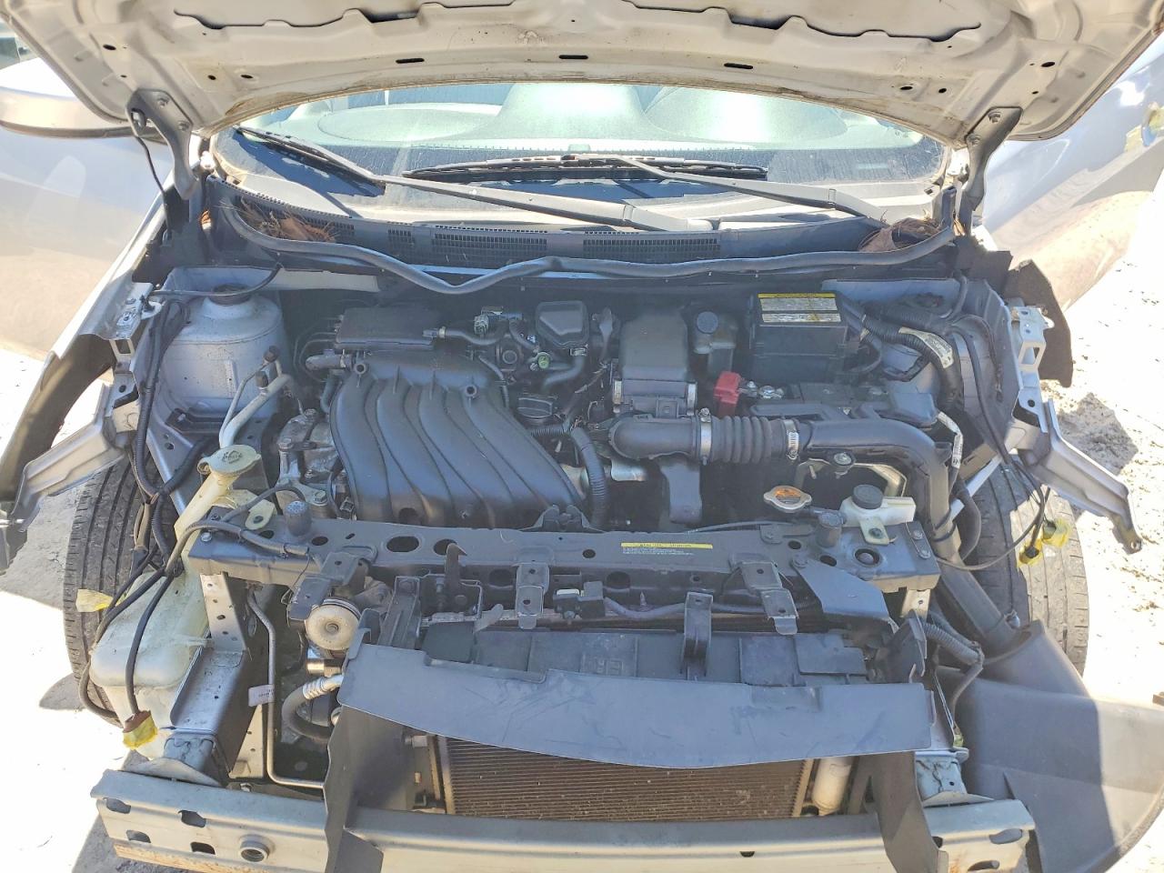 Nissan Versa 1.6 S