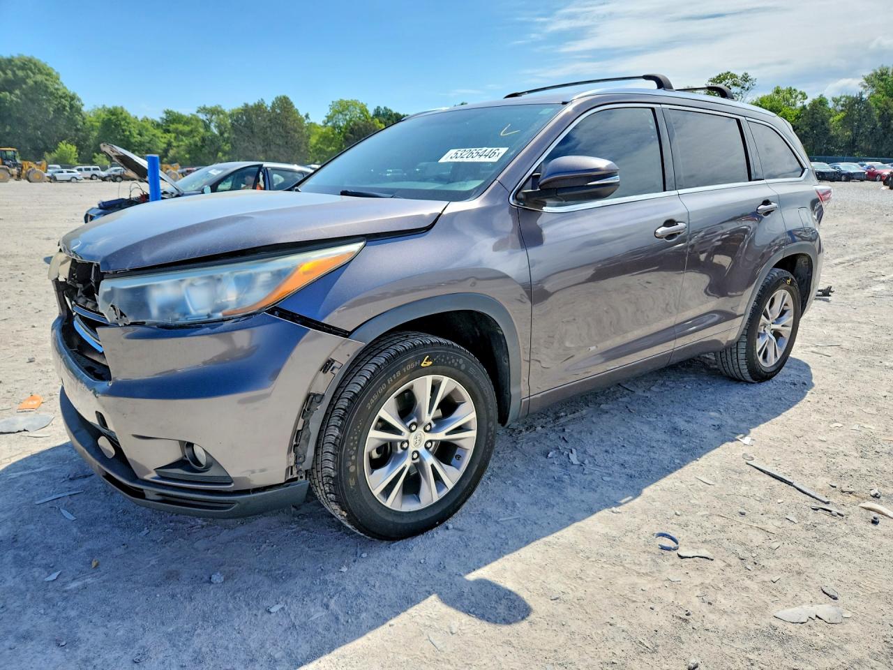 Salvage Toyota Highlander Image
