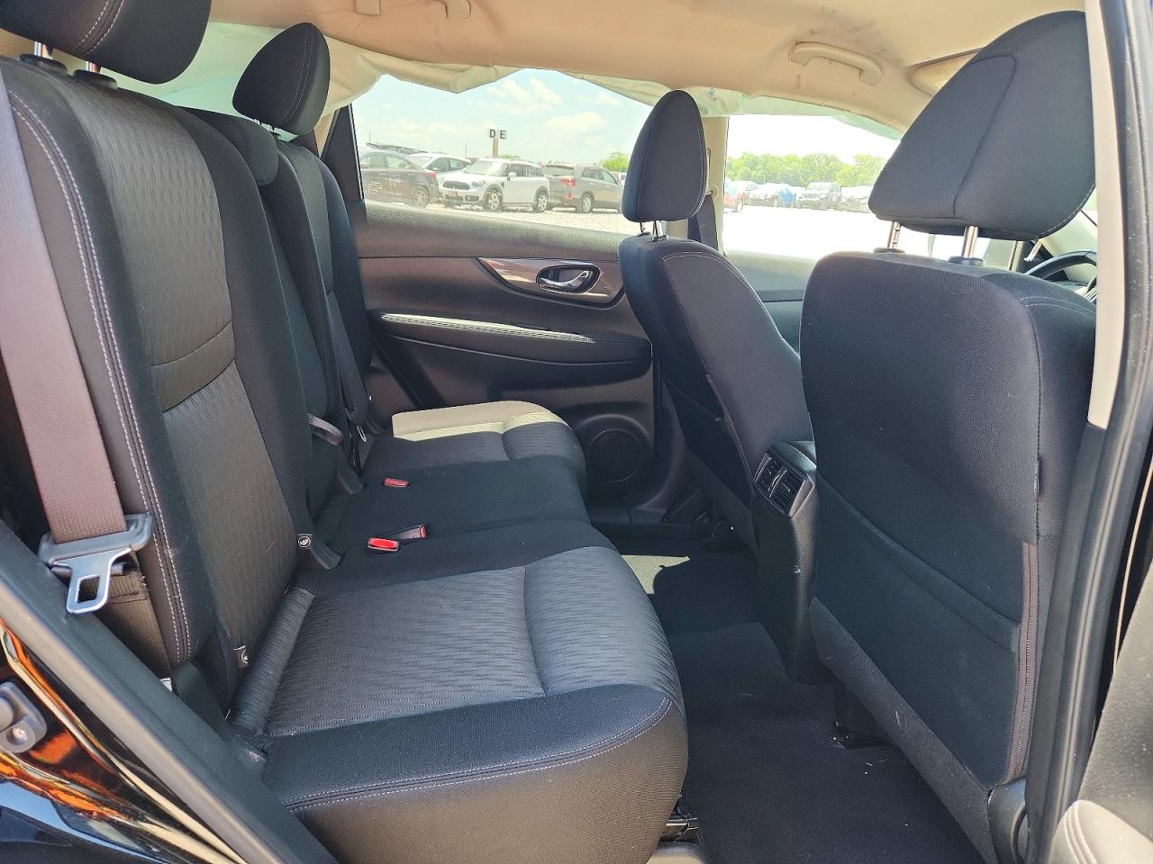 Nissan Rogue Sv